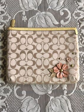 Coach y2k vintage monogram floral tablet case  bag